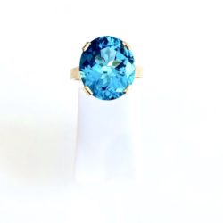 10k Gold & Blue Topaz solitaire Ring