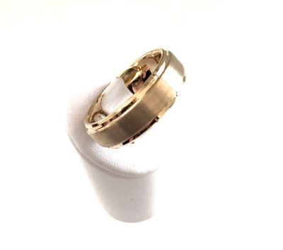 Men’s 8mm Rose Gold Tungsten Band - Image 2
